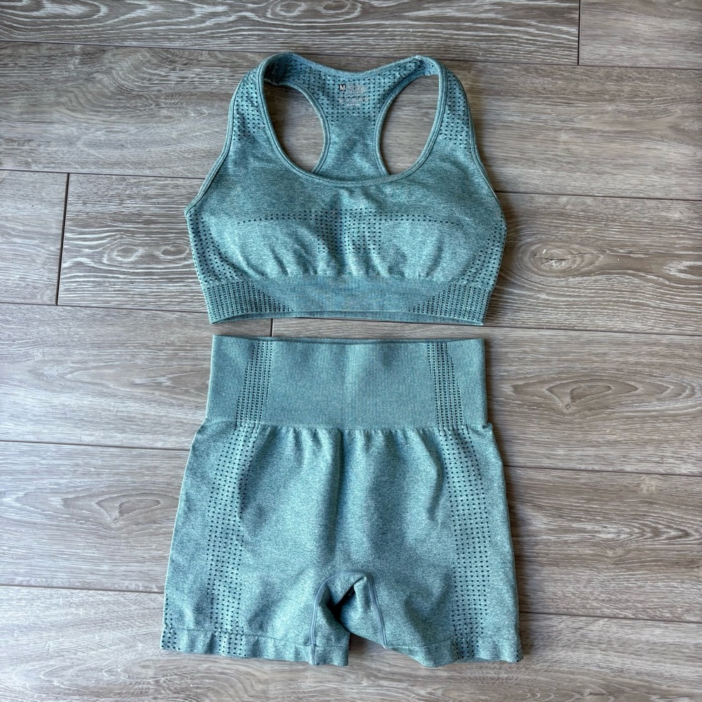 Sports Bra/Shorts matching workout set
